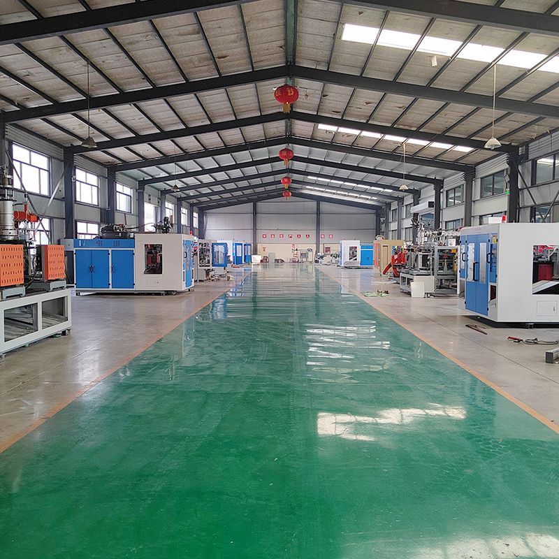 Noticias de la industria de m&aacute;quinas de moldeo por soplado: demanda creciente de m&aacute;quinas de moldeo por soplado y extrusi&oacute;n autom&aacute;ticas